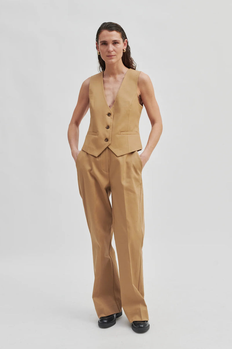Blossom Waistcoat - Tobacco Brown